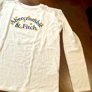 Long sleeve Abercrombie & Fitch tee